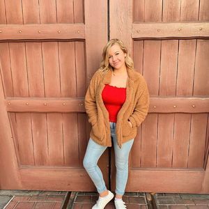 Meet your Posher, Taylor